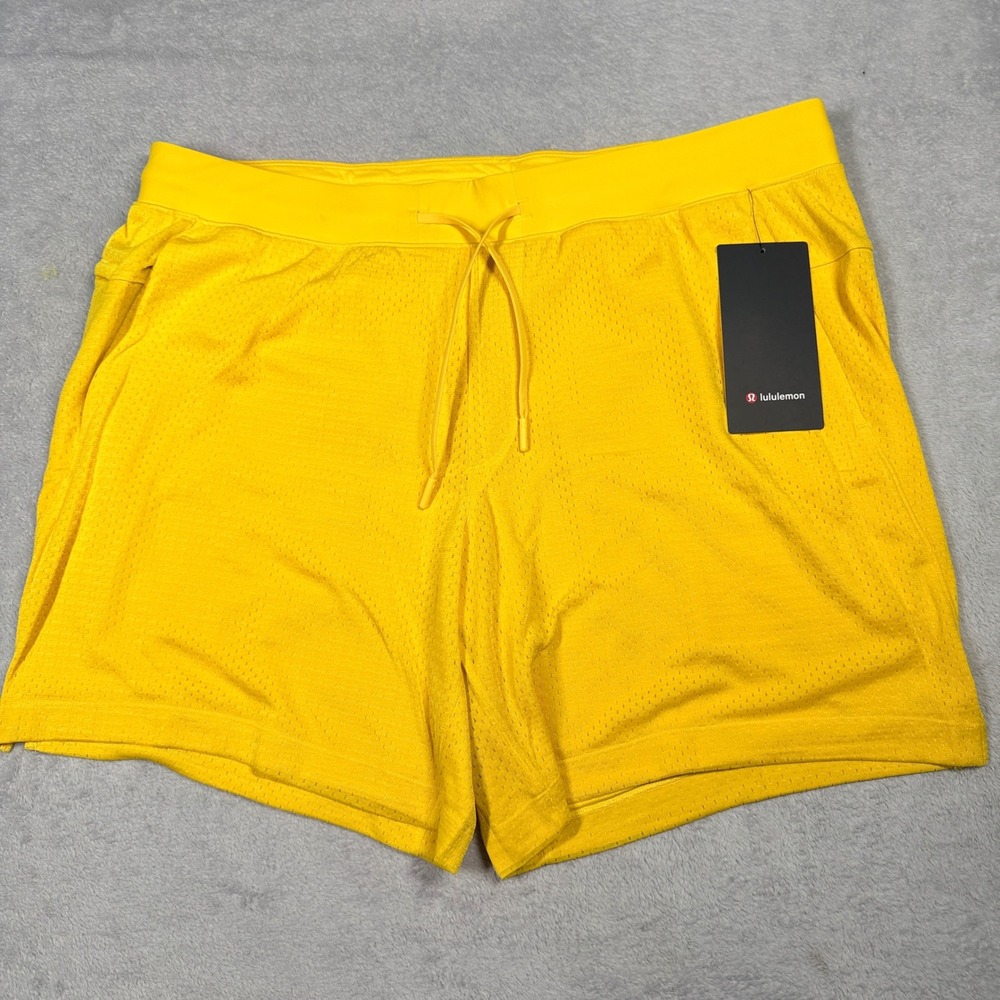 Lululemon Double-Layered Mesh Short 7" LL Mens XXL Yellow LM7BNJS Basketball